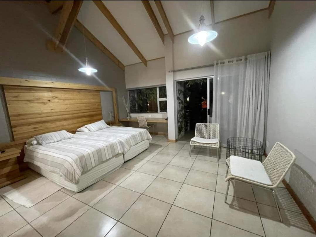 Villa Vista Guesthouse, Windhoek, Namibia 客房 照片